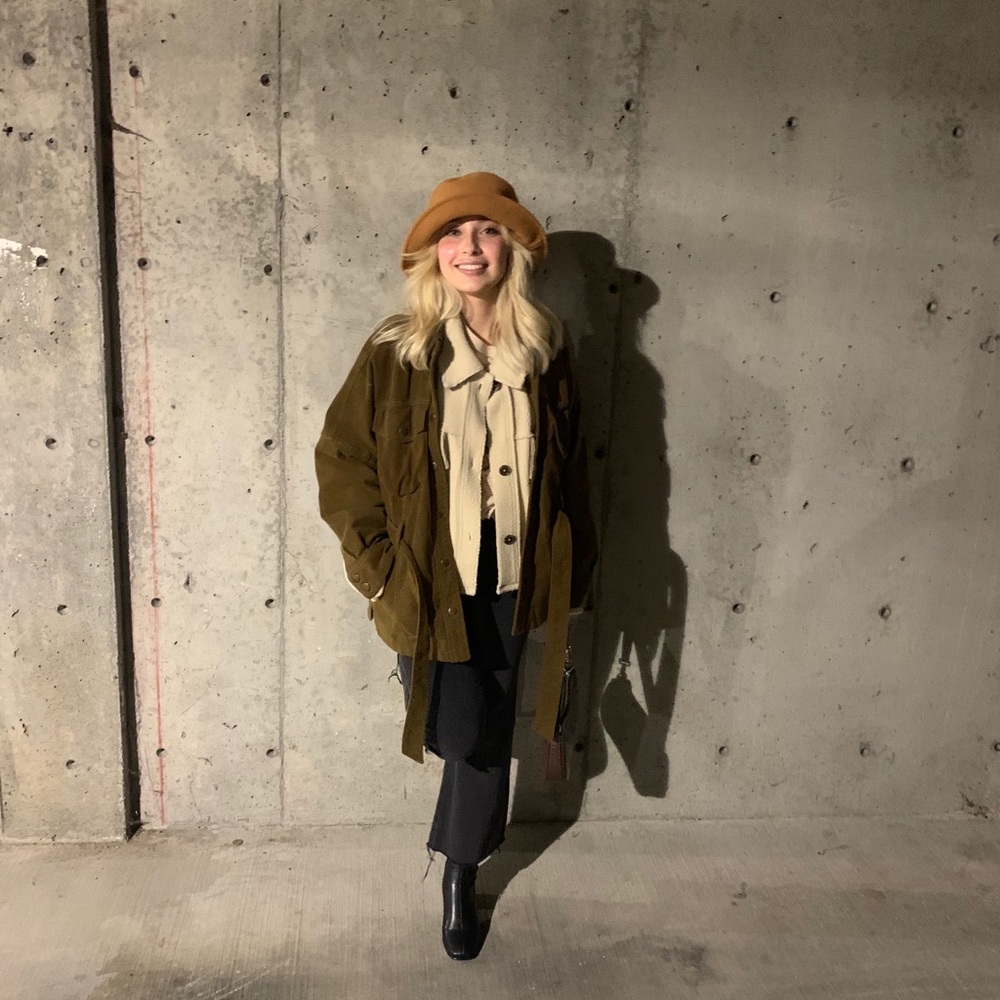 Meet your Posher, Marilyn